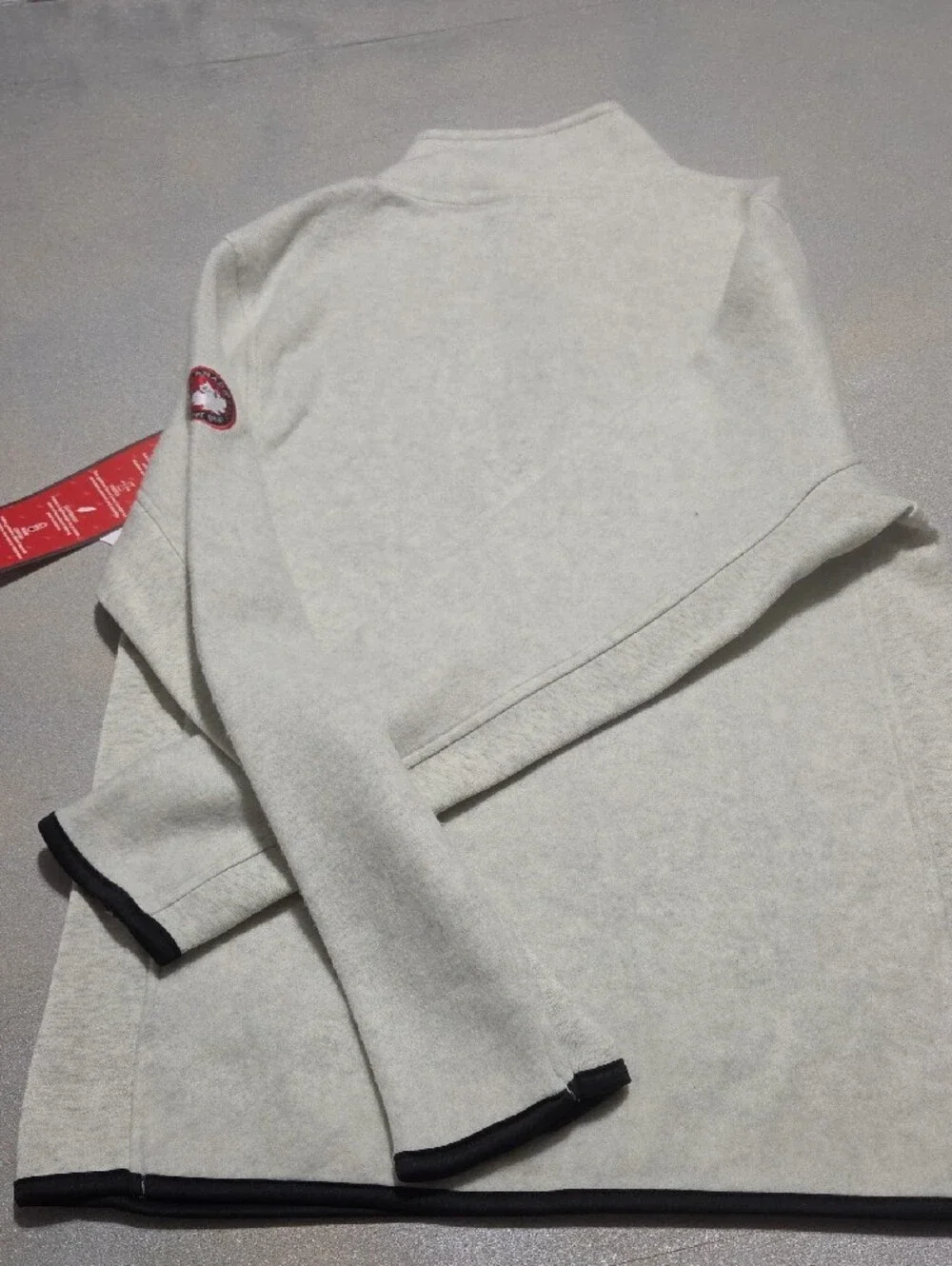 Canada Goose Men's Cream Half-Zip Fleece Pullover with Contrast Trim